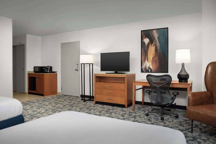 Room 13 of 19